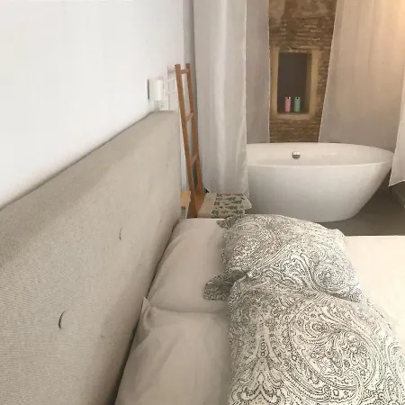 Independiente De 45 M2 Con Banera En Pleno Casco Viejo Apartment *